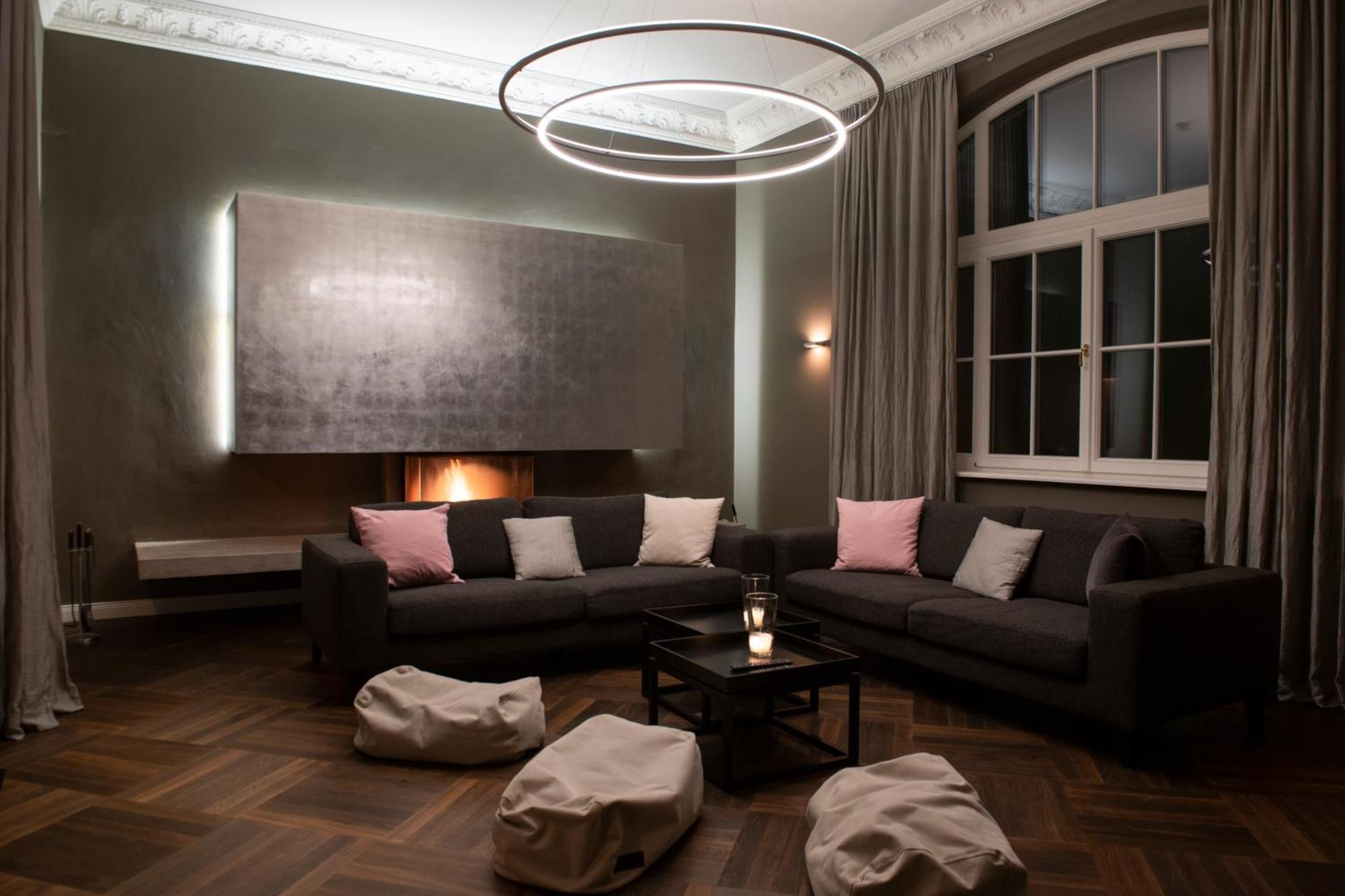 Herrenhaus Roeddelin Темплин Екстериор снимка